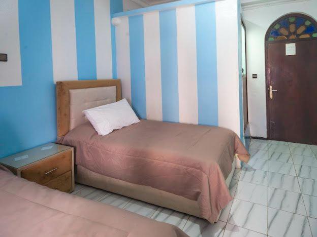 Hotel Sevilla Chefchaouen Esterno foto