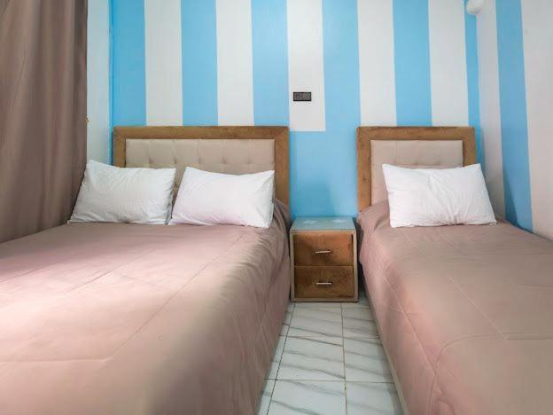 Hotel Sevilla Chefchaouen Esterno foto